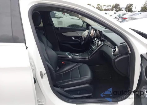 2019 Mercedes-Benz C 300 from USA, damaged, VIN 55SWF8DB0KU298118